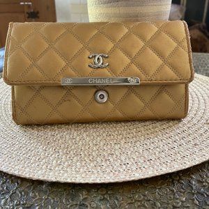Preowned Chanel Style Women's Vintage Wallet